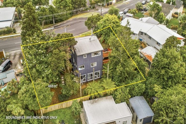 Photo of property in 118 Glengarry Road, Glen Eden, Auckland, 0602
