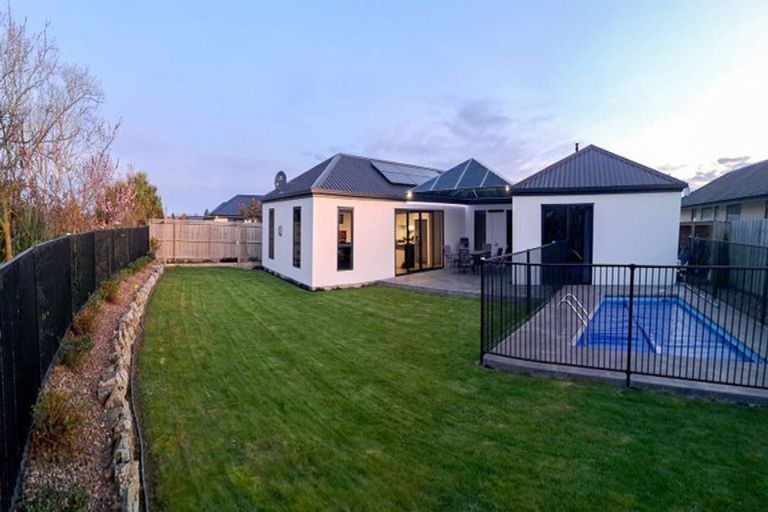 Photo of property in 17 Redhaven Rise, Netherby, Ashburton, 7700