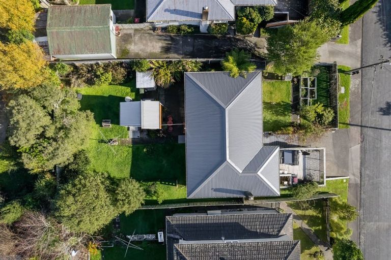 Photo of property in 27 Gardiner Grove, Wainuiomata, Lower Hutt, 5014