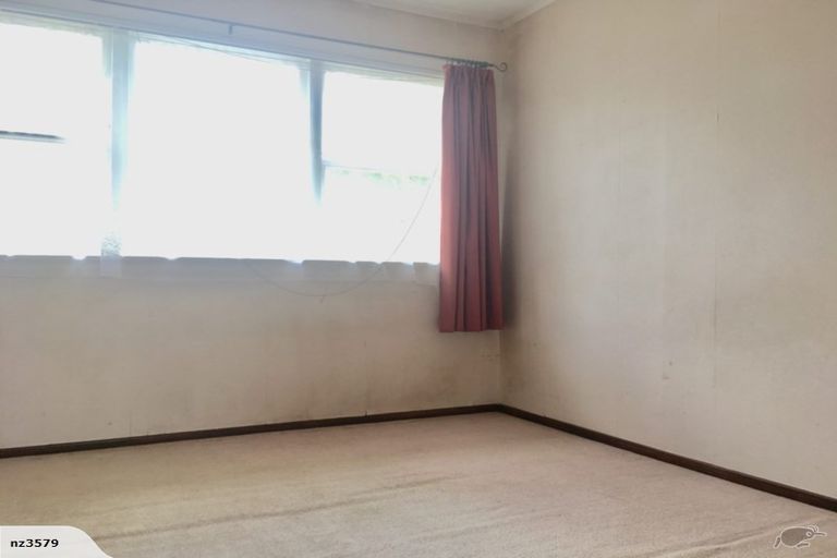 Photo of property in 57 Chatsworth Crescent, Pakuranga Heights, Auckland, 2010