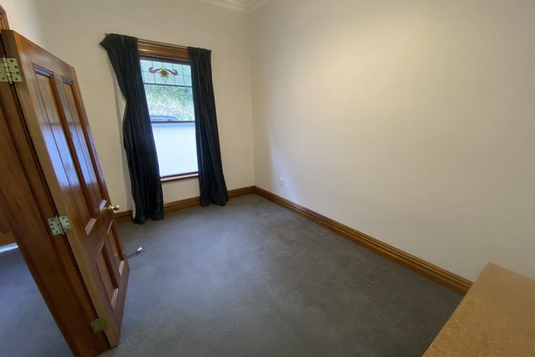 Photo of property in 138 Russell Terrace, Berhampore, Wellington, 6023