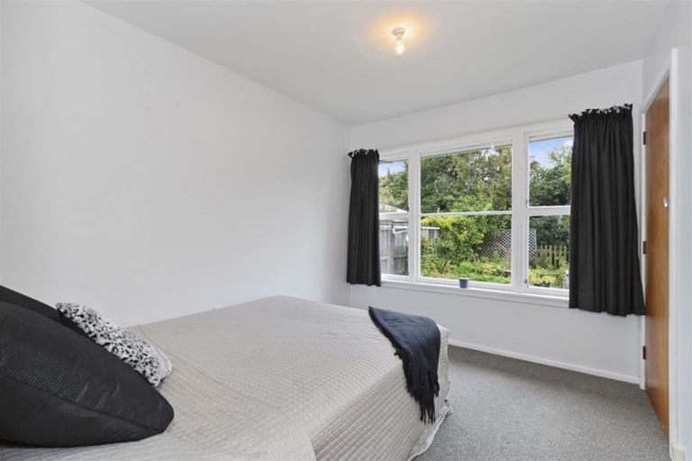 Photo of property in 51 Sevenoaks Drive, Bryndwr, Christchurch, 8053