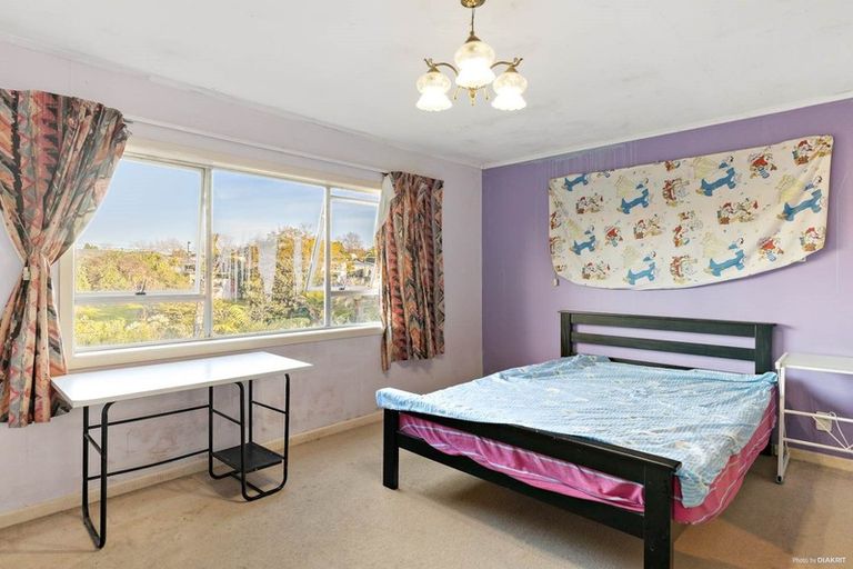 Photo of property in 5 Margan Avenue, New Lynn, Auckland, 0600