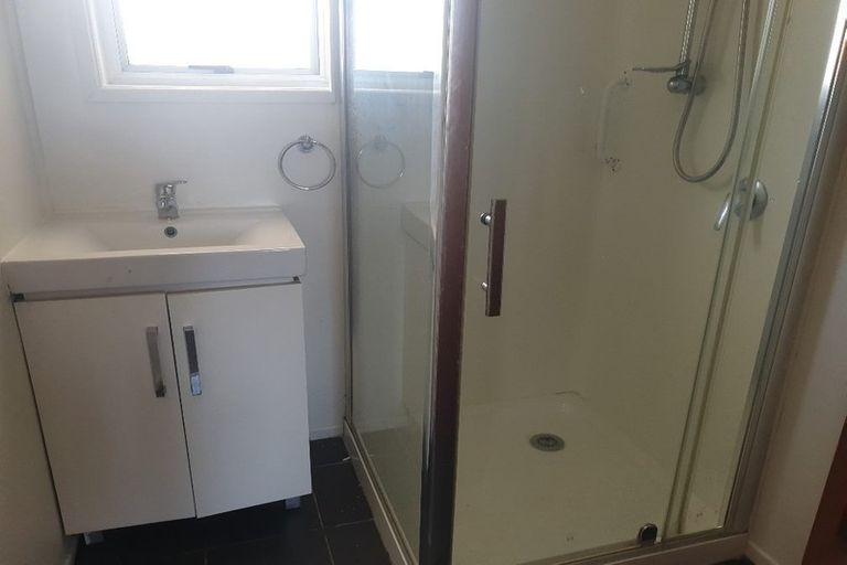 Photo of property in 525 Massey Road, Mangere, Auckland, 2022