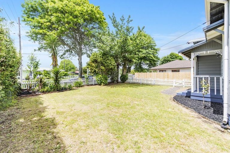 Photo of property in 18 Cosgrave Road, Papakura, 2110