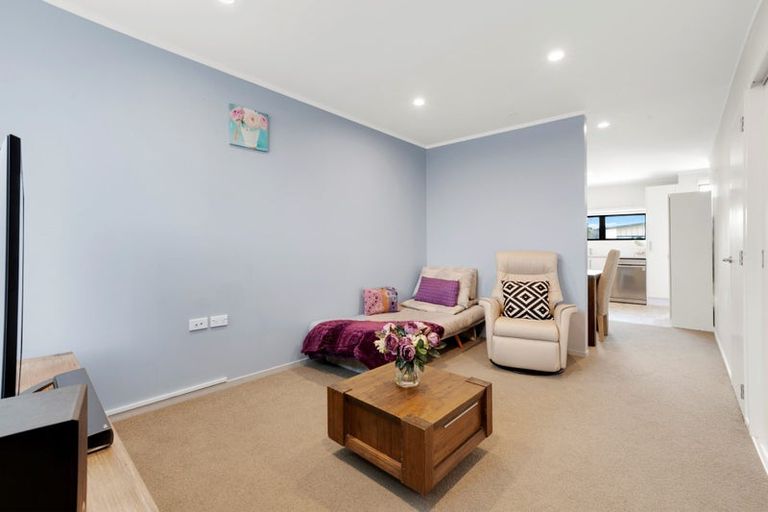 Photo of property in 95 Battalion Drive, Papakura, 2110