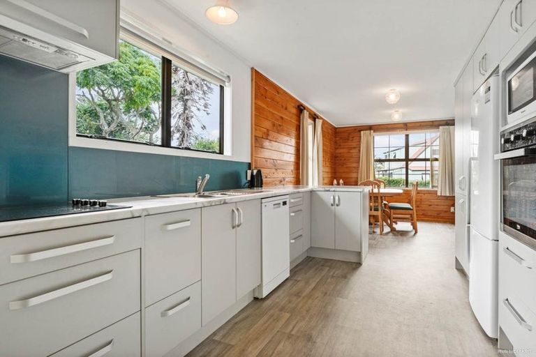 Photo of property in 10 Noble Street, Waiuku, 2123