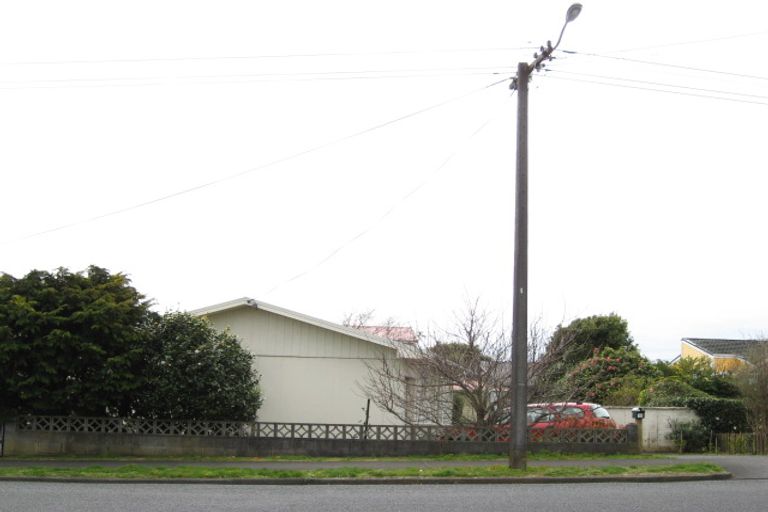 Photo of property in 15 Ngaio Street, Strandon, New Plymouth, 4312