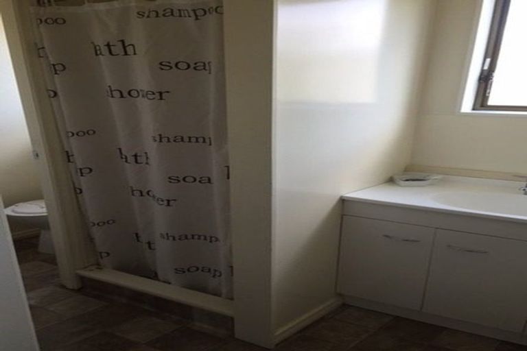 Photo of property in 252 Grounsell Crescent, Belmont, Lower Hutt, 5010