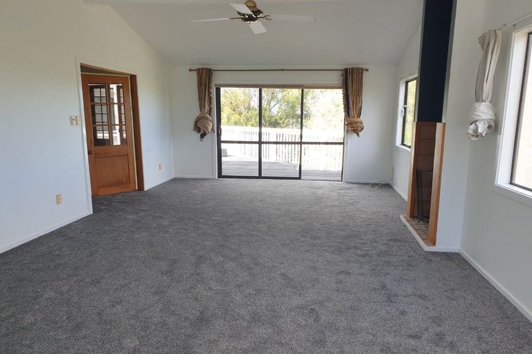 Photo of property in 2045 East Coast Road, Stillwater, Silverdale, 0993