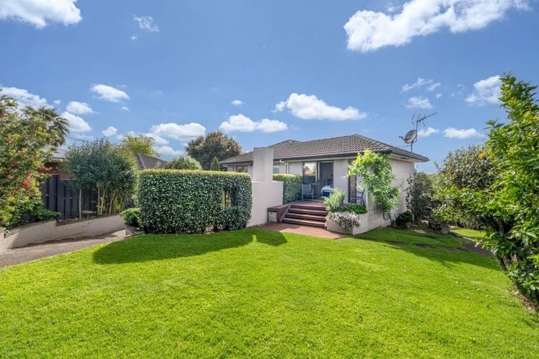 Photo of property in 21 Olena Avenue, Sunnyhills, Auckland, 2010