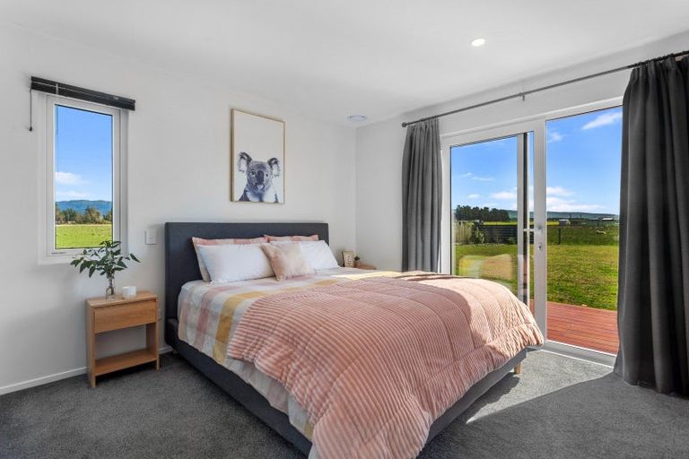 Photo of property in 86 Racecourse Road, Amberley, 7482