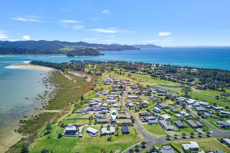 Photo of property in 113 Kelly Jade Avenue, Matarangi, Whitianga, 3592