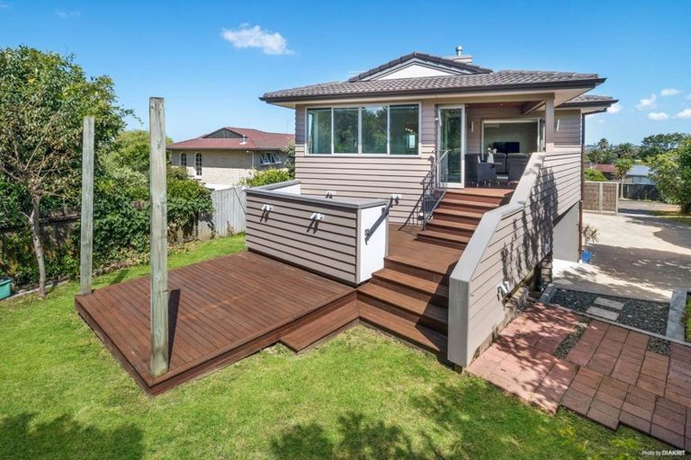 Photo of property in 1/62 Sorrel Crescent, Bucklands Beach, Auckland, 2012