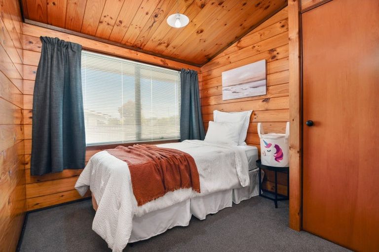 Photo of property in 36 Neri Crescent, Pomare, Rotorua, 3015