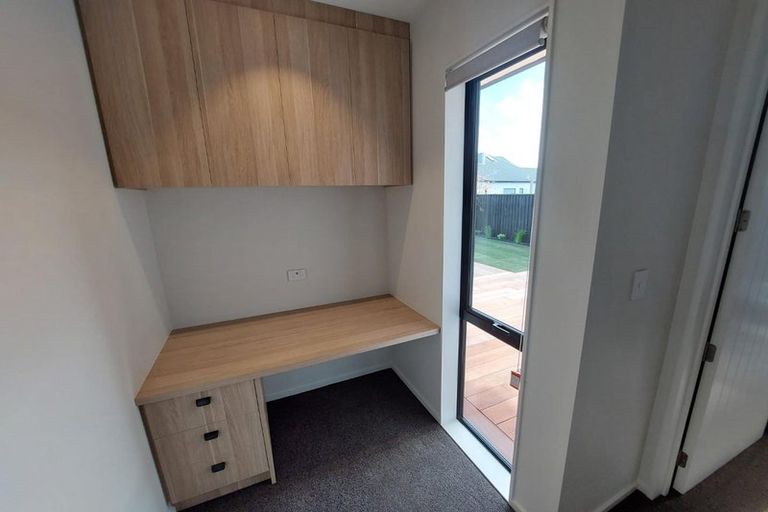 Photo of property in 17 Quarters Place, Halswell, Christchurch, 8025