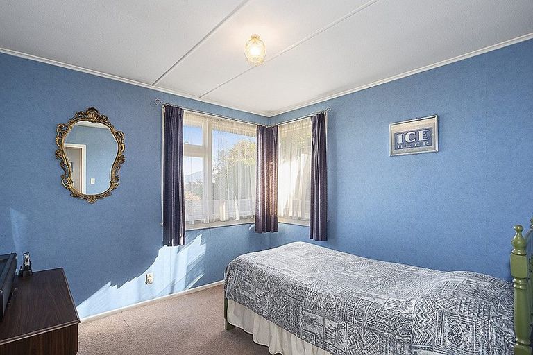 Photo of property in 9 Charles Street, East Gore, Gore, 9710