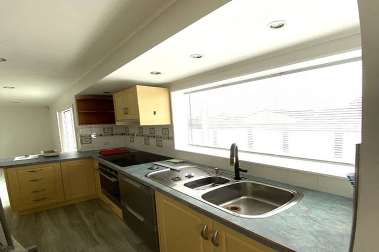 Photo of property in 14 Maracas Crescent, Grenada Village, Wellington, 6037