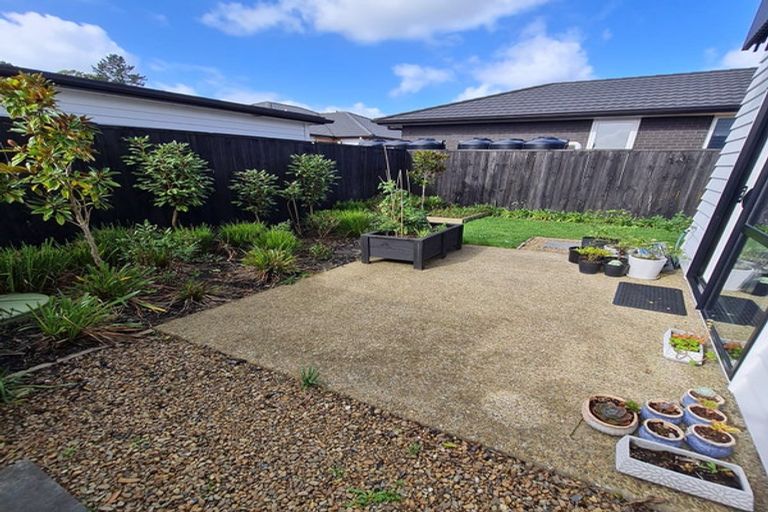Photo of property in 97 Schoolside Road, Kumeu, 0810