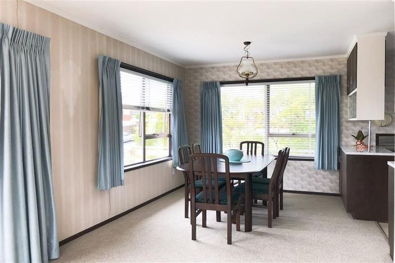 Photo of property in 42 Miltonia Avenue, Te Atatu South, Auckland, 0610