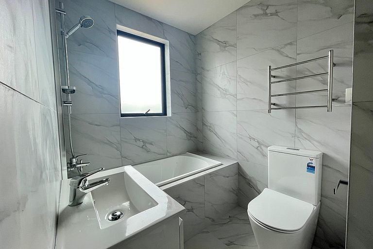 Photo of property in 32a Poruru Close, Papakura, 2110