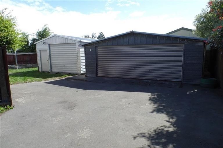 Photo of property in 15 Dunluce Place, Hornby, Christchurch, 8042