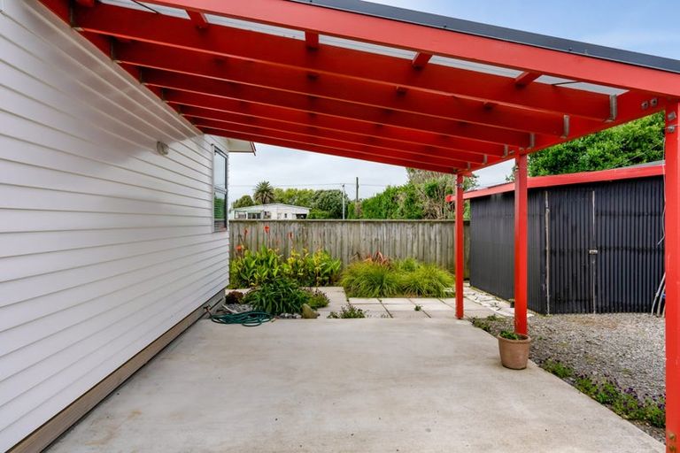 Photo of property in 11 Tasman Street, Opunake, 4616