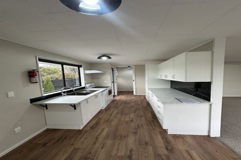 Photo of property in 2/25 Cicada Place, Hei Hei, Christchurch, 8042
