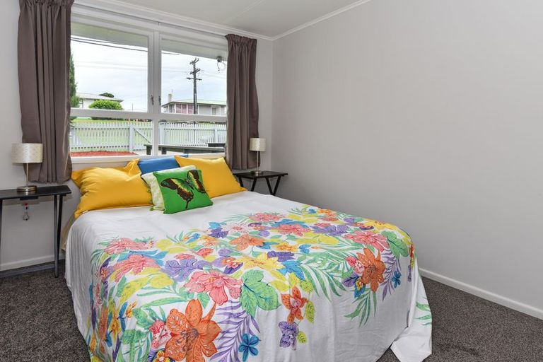 Photo of property in 102 Tennessee Avenue, Mangere East, Auckland, 2024