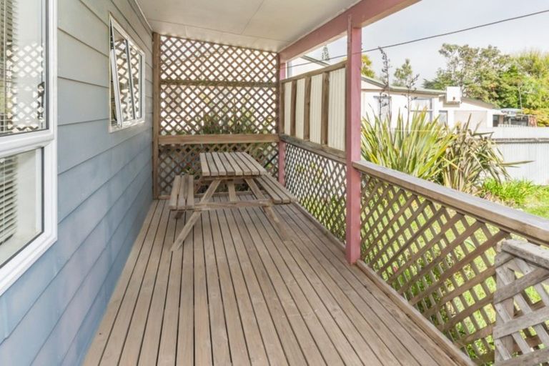 Photo of property in 173 Kahukura Avenue, Waitarere Beach, Levin, 5510