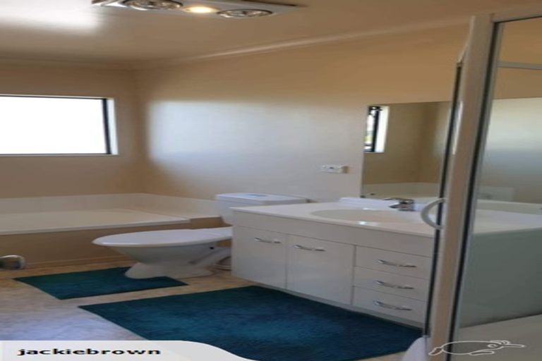 Photo of property in 1/4 Charlenne Close, Ranui, Auckland, 0612