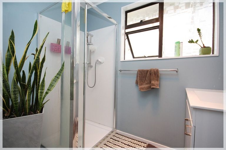 Photo of property in 27 Nuku Street, Tangimoana, 4822