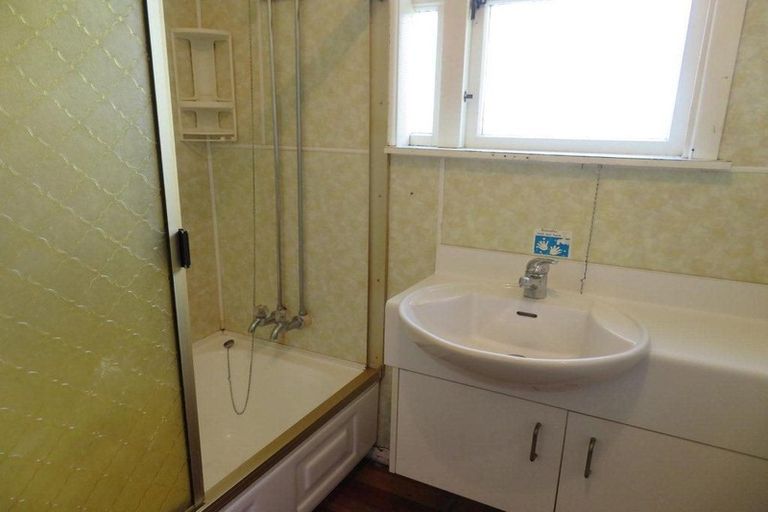 Photo of property in 20 Oxford Crescent, Ebdentown, Upper Hutt, 5018