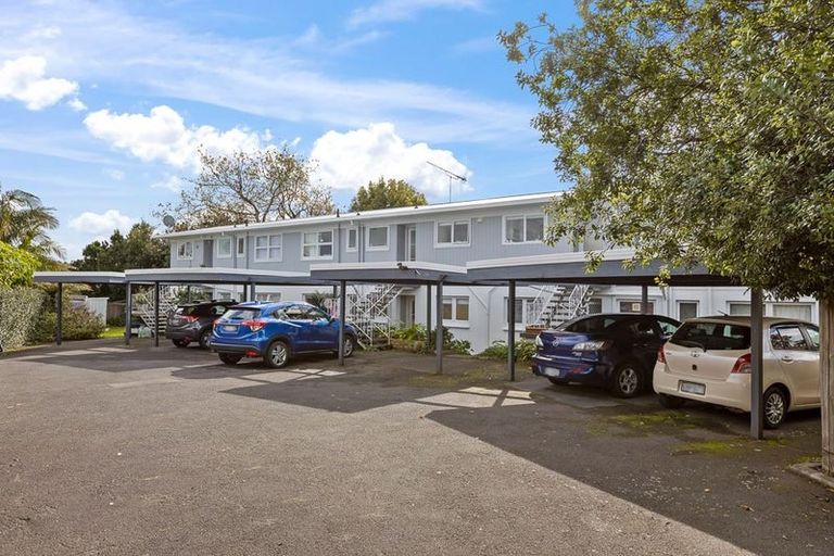 Photo of property in 2/133 Shakespeare Road, Milford, Auckland, 0620