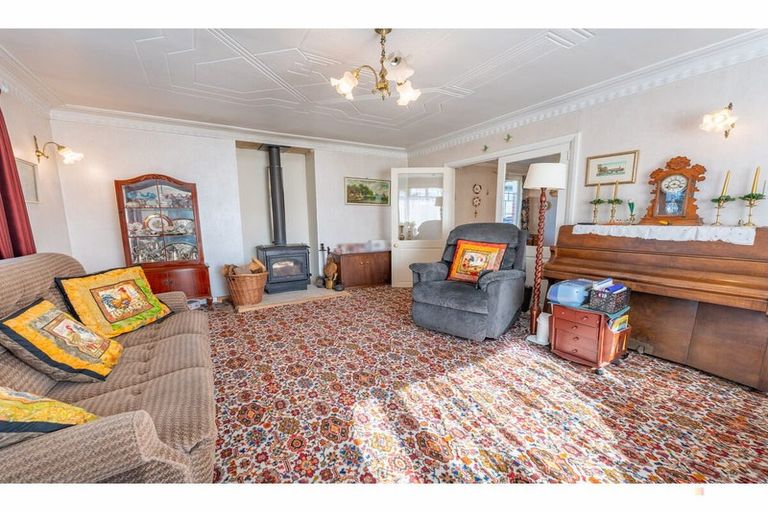 Photo of property in 25 Hughes Street, Waimate, 7924