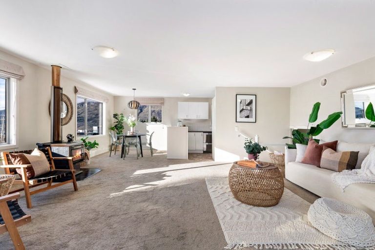 Photo of property in 72 Jims Way, Frankton, Queenstown, 9371