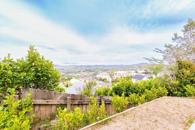 Photo of property in 4 Cunliffe Street, Johnsonville, Wellington, 6037