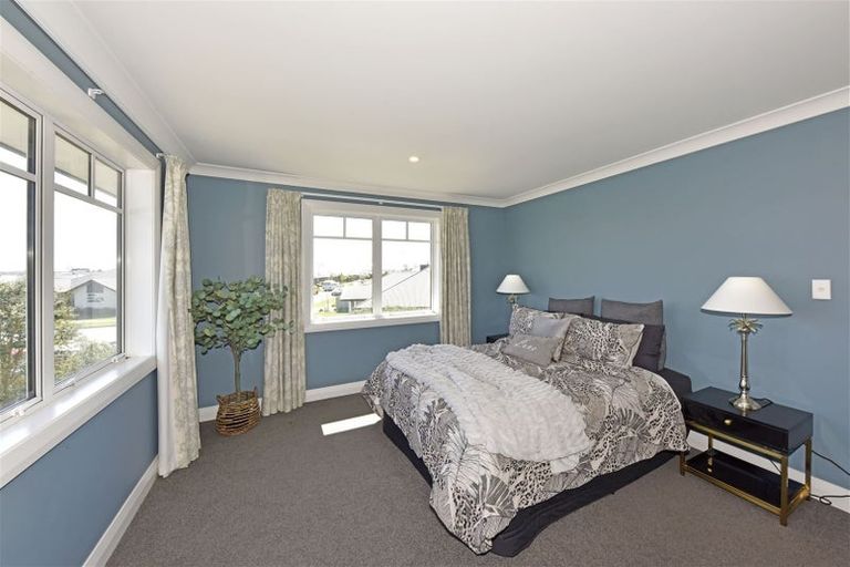 Photo of property in 37 Elba Crescent, Halswell, Christchurch, 8025