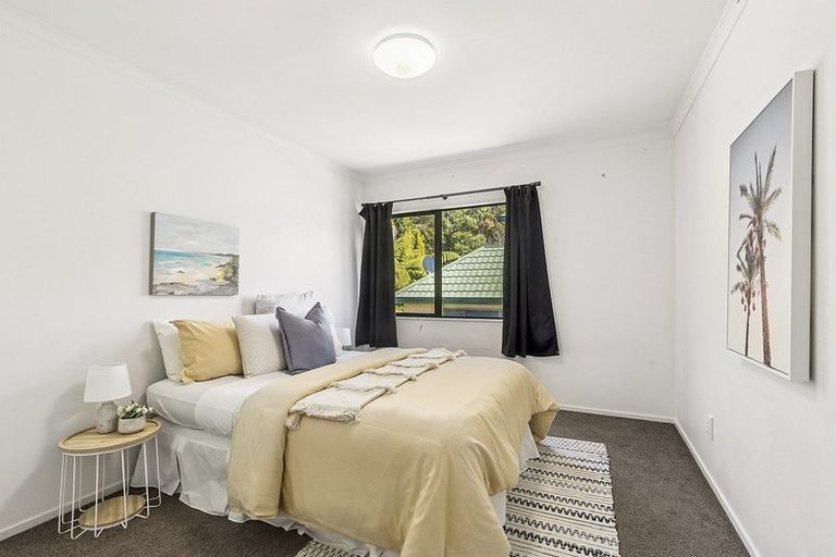 Photo of property in 23 Amesbury Drive, Churton Park, Wellington, 6037