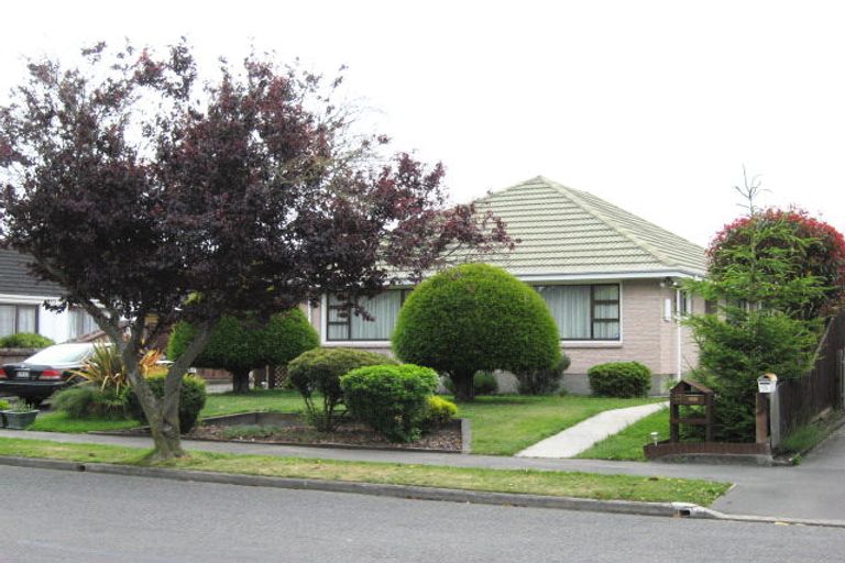 Photo of property in 13 Yardley Street, Avonhead, Christchurch, 8042