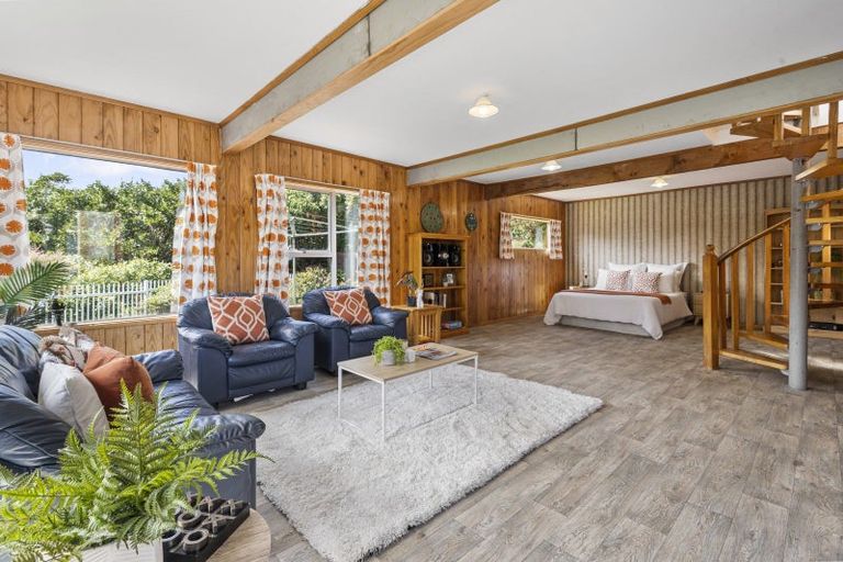 Photo of property in 32 Cranwell Street, Churton Park, Wellington, 6037