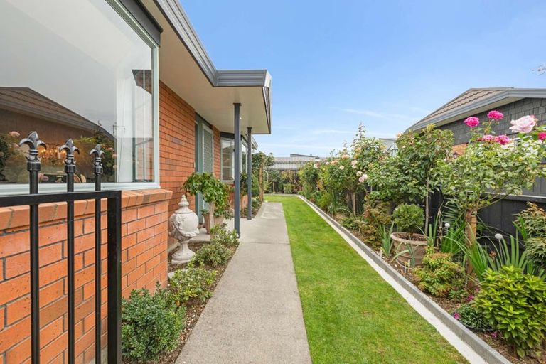 Photo of property in 6 Surrey Lane, Levin, 5510