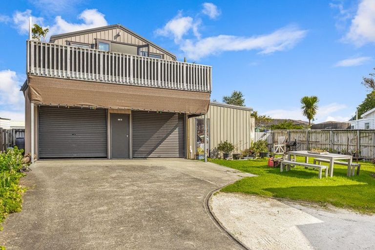 Photo of property in 12a Matai Road, Stanmore Bay, Whangaparaoa, 0932