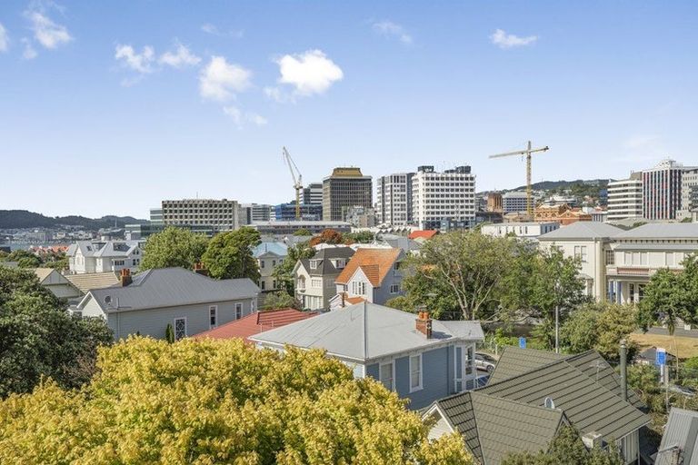 Photo of property in Hobson Court Flats, 59/70 Hobson Street, Thorndon, Wellington, 6011