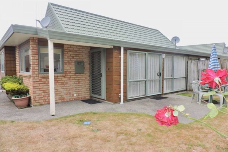 Photo of property in Redwood Village, 6/42 Main Road, Tawa, Wellington, 5028