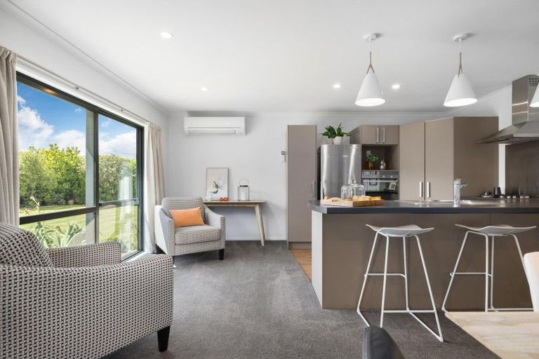 Photo of property in 19 Haddow's Place, Lake Hayes, Queenstown, 9304