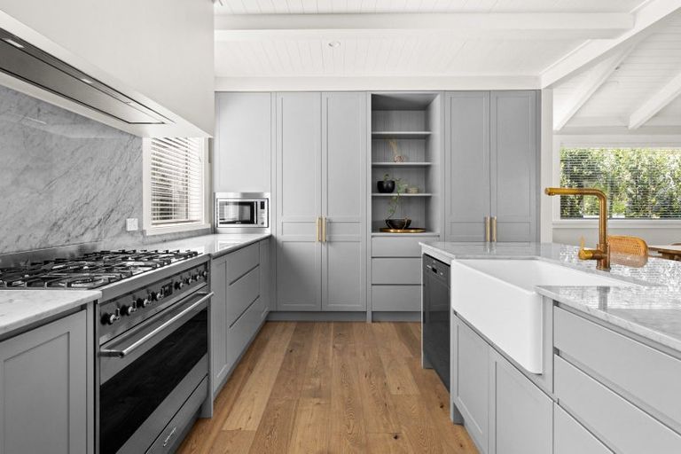 Photo of property in 12 Taruna Place, Havelock North, 4130