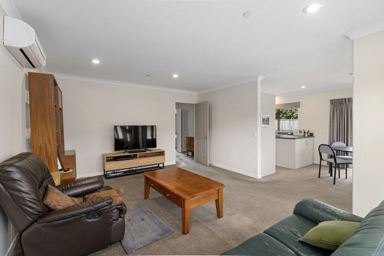 Photo of property in 9 Ian Peter Way, Otaki, 5512