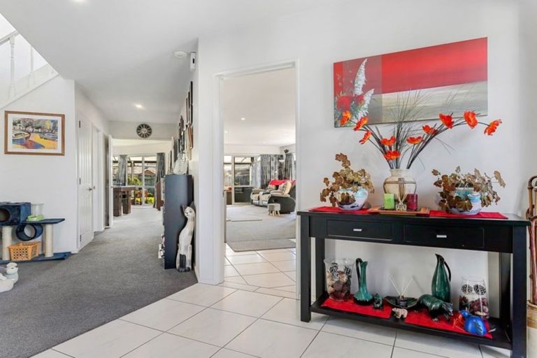 Photo of property in 7 Goodall Place, Redwood, Christchurch, 8051