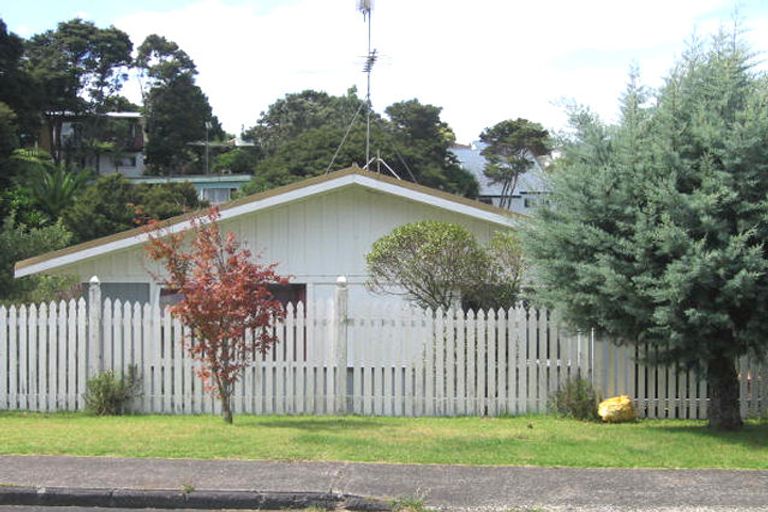 Photo of property in 61 Ayton Drive, Totara Vale, Auckland, 0629